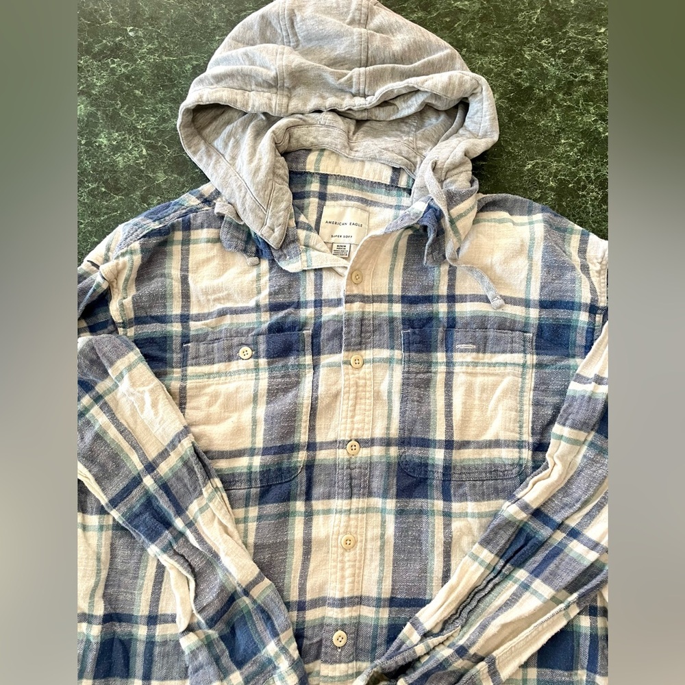 Super soft, American Eagle hooded flannel